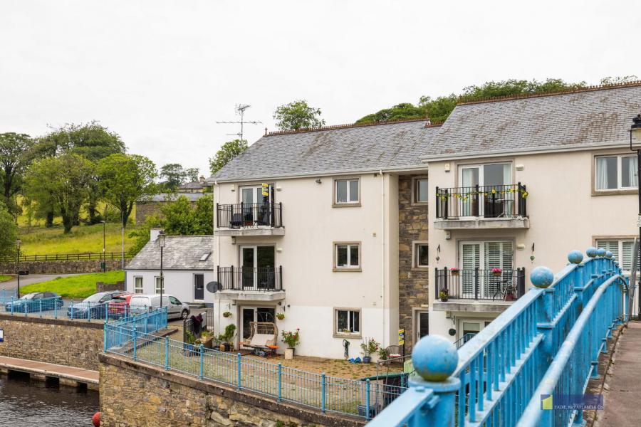5 Riverside Apartments, 3f Main Street