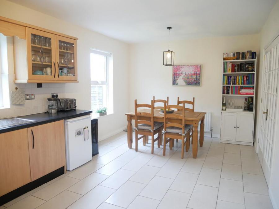 27 Spruce Hill