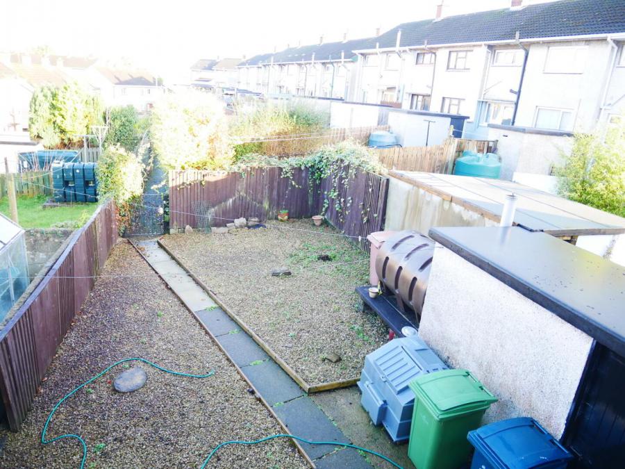 35 Coleshill Crescent