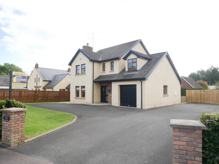 2a Drummurry Gardens
