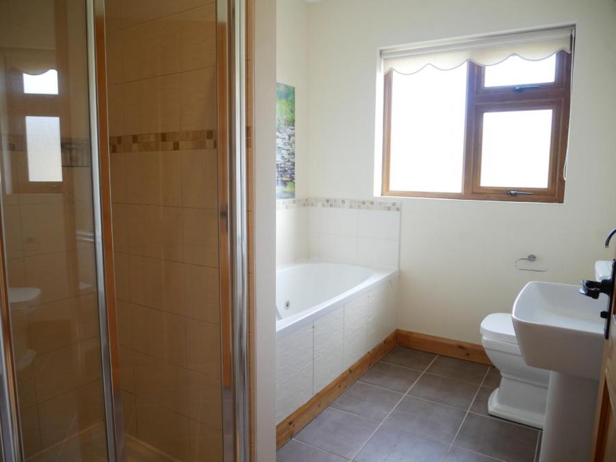 2A Drummurry Gardens