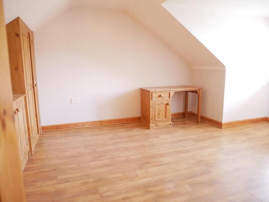 2A Drummurry Gardens