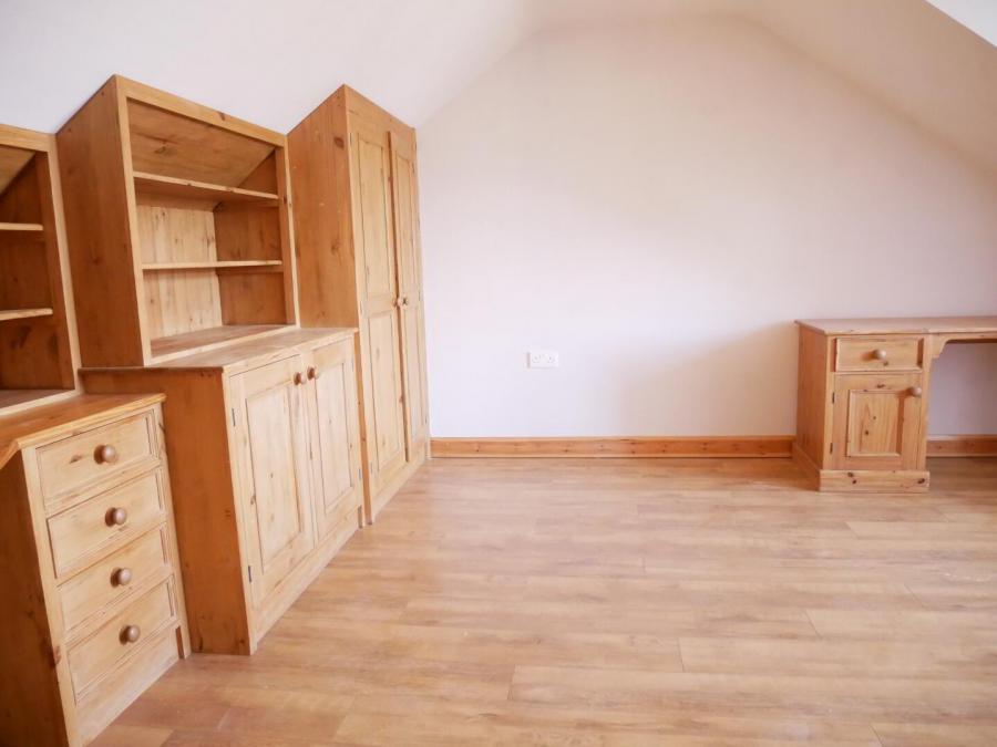 2A Drummurry Gardens