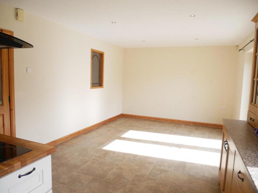 2A Drummurry Gardens