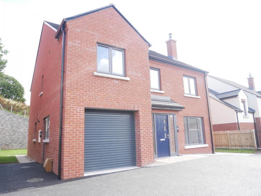 30, Drumgarrow Avenue