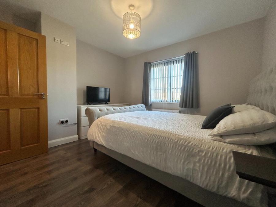 16 Westminster Court