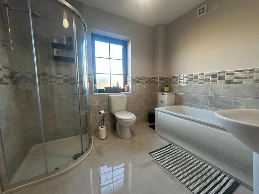 16 Westminster Court