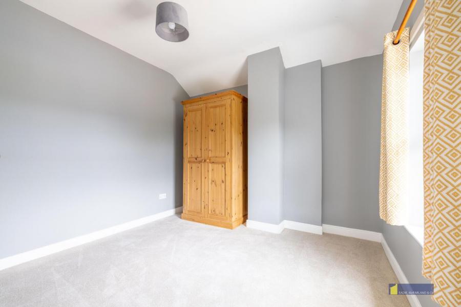 8 Lower Chanterhill Road