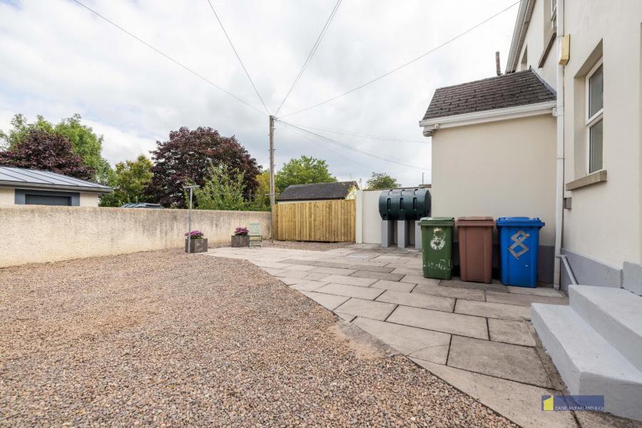 8 Lower Chanterhill Road