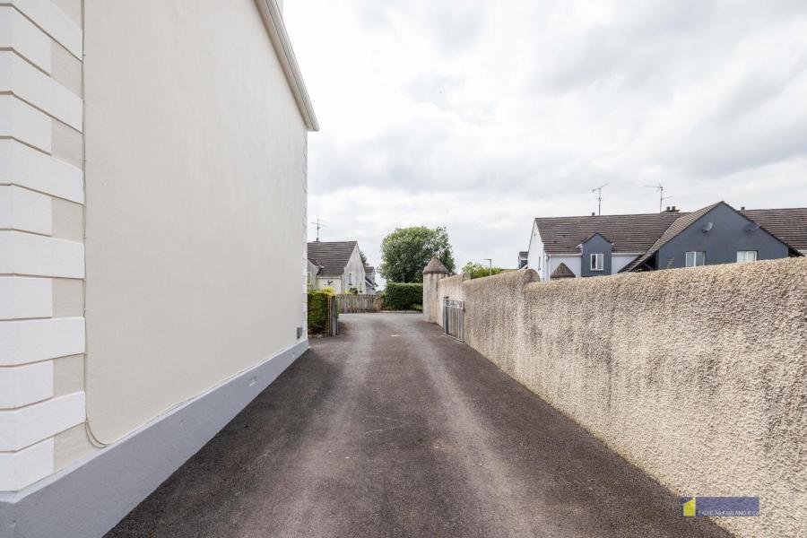 8 Lower Chanterhill Road