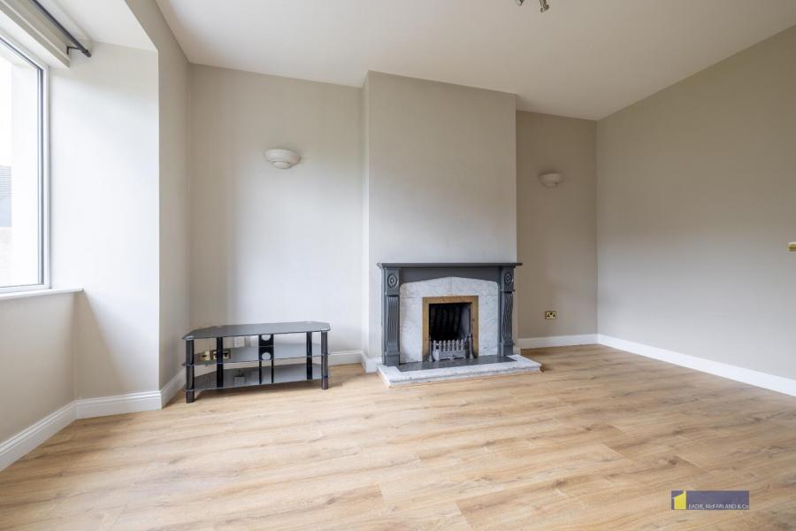 8 Lower Chanterhill Road