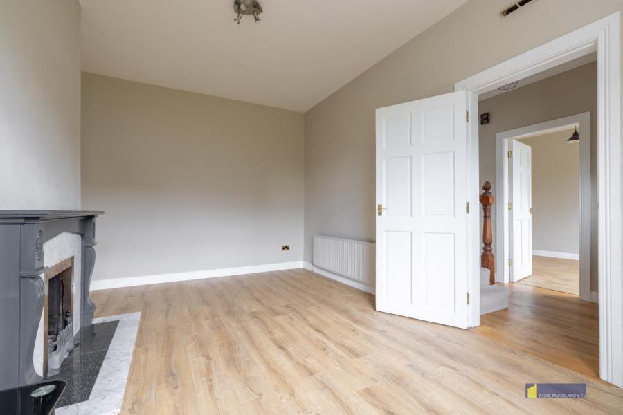 8 Lower Chanterhill Road