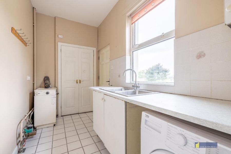 8 Lower Chanterhill Road