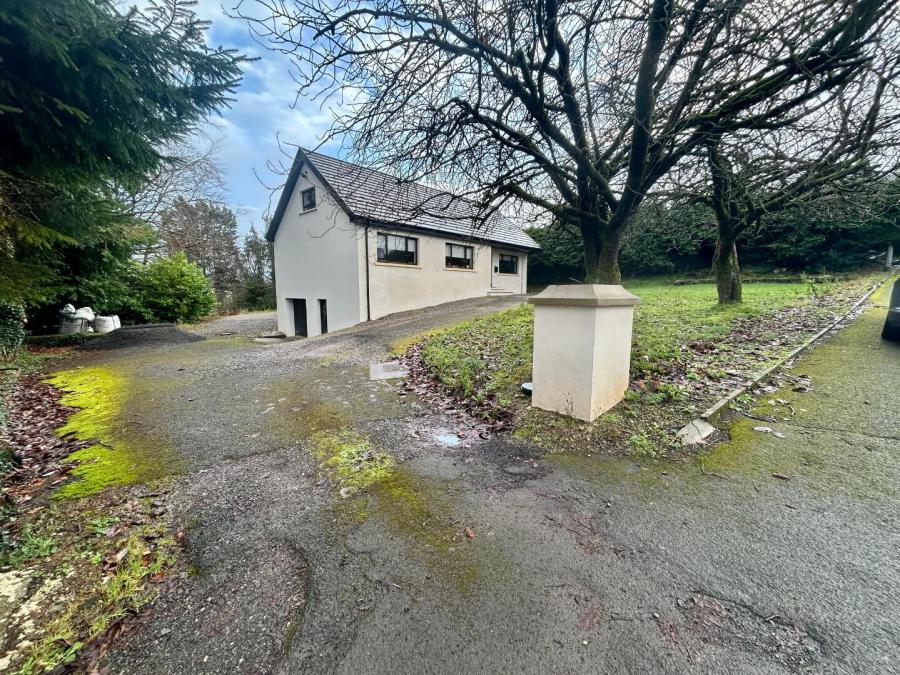 22 Castle Balfour Road