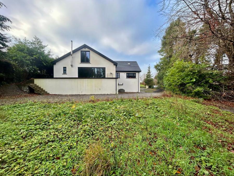 22 Castle Balfour Road