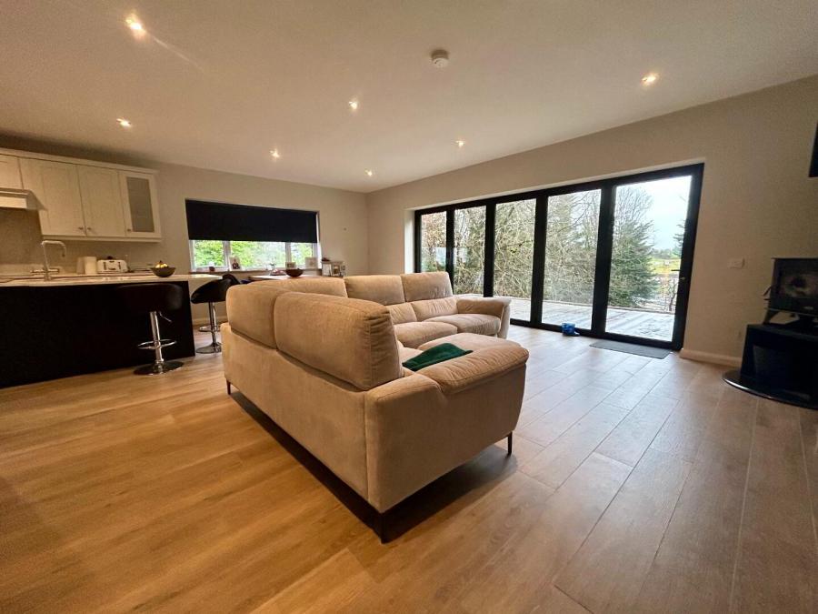 22 Castle Balfour Road