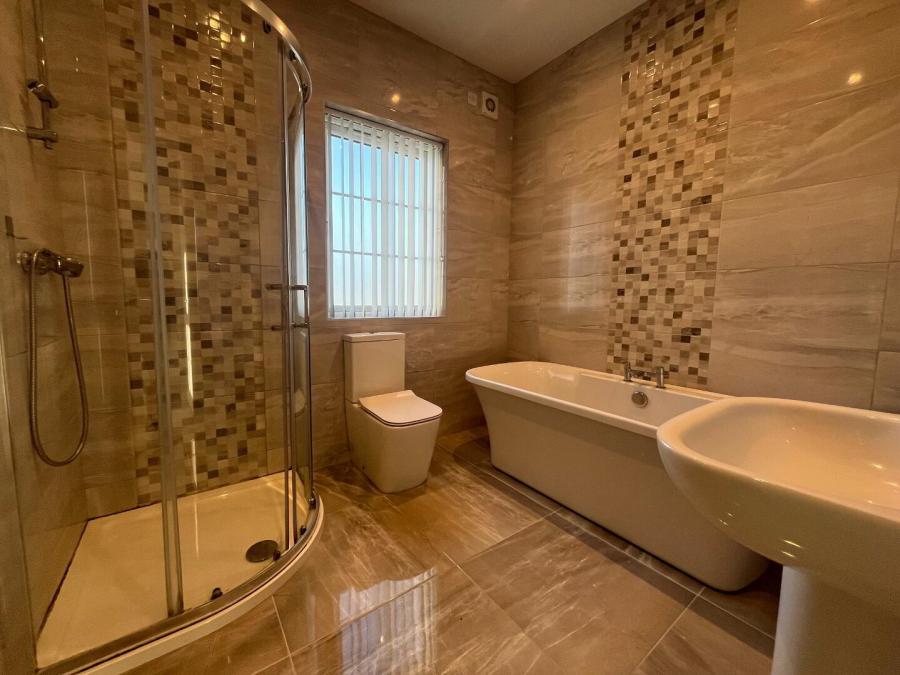 2 Cherrymount Avenue