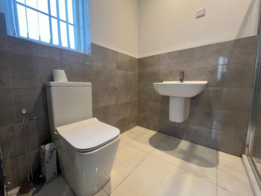 2 Cherrymount Avenue