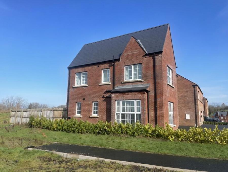 2 Cherrymount Avenue