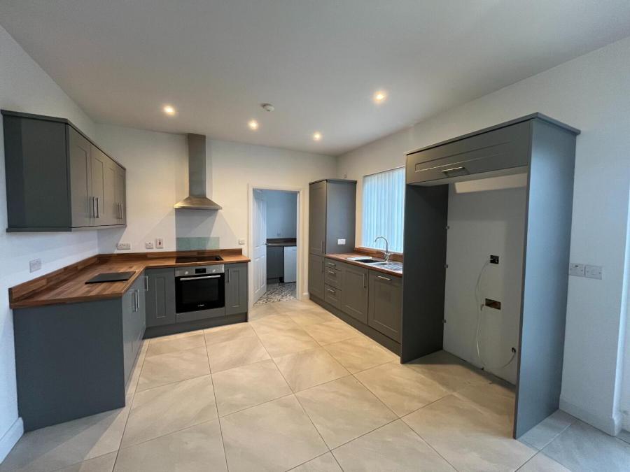 2 Cherrymount Avenue