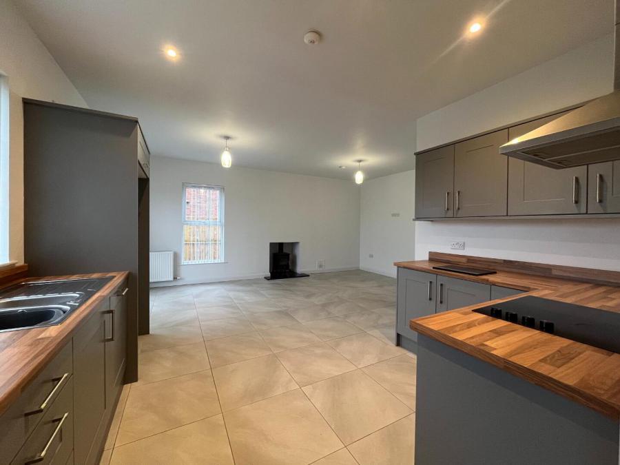 2 Cherrymount Avenue