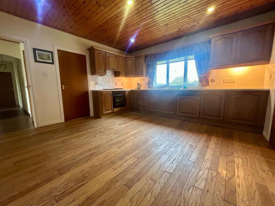 8 Rosscolban Meadows