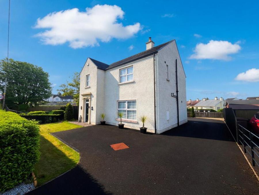 11 Dromore Road