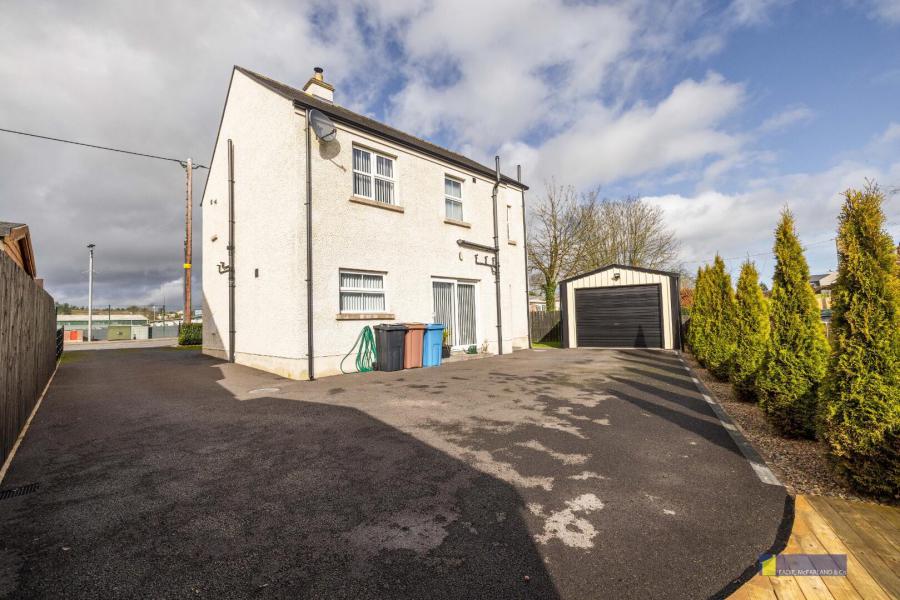 11 Dromore Road