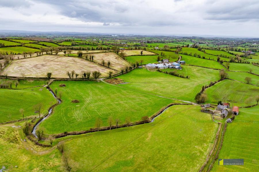 16 Creevekeeran Road