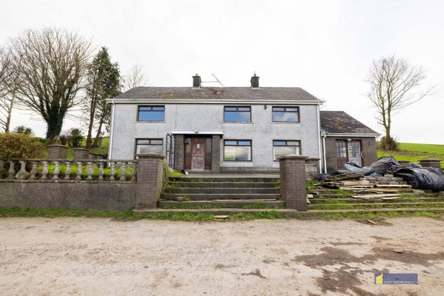 16 Creevekeeran Road