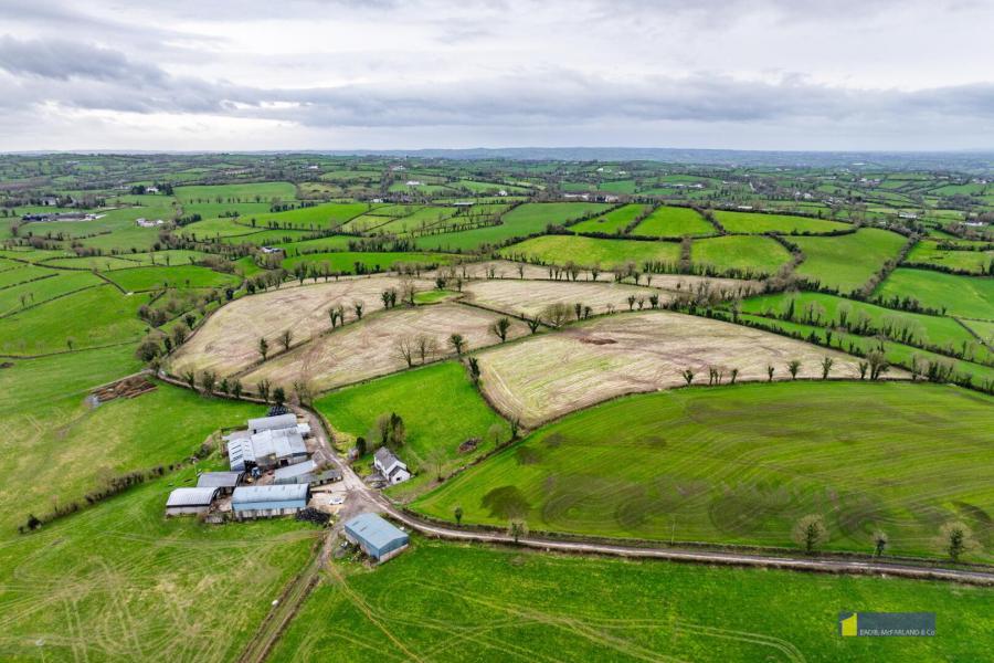 16 Creevekeeran Road