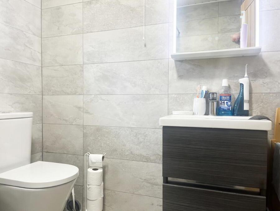 16 Dorneybridge Road