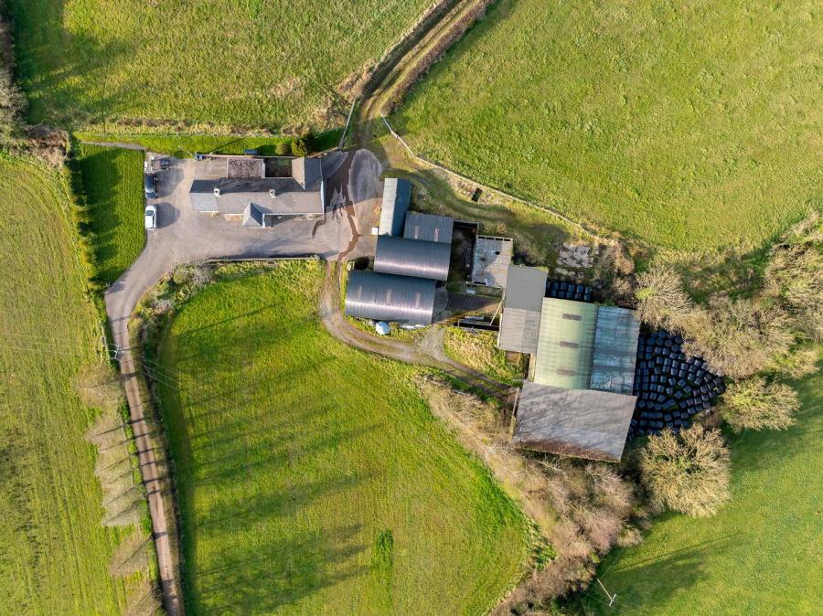 16 Dorneybridge Road