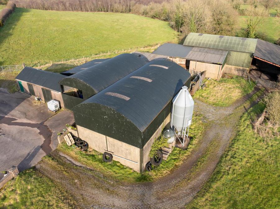 16 Dorneybridge Road