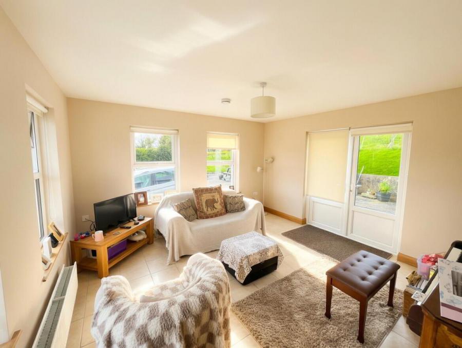 16 Dorneybridge Road