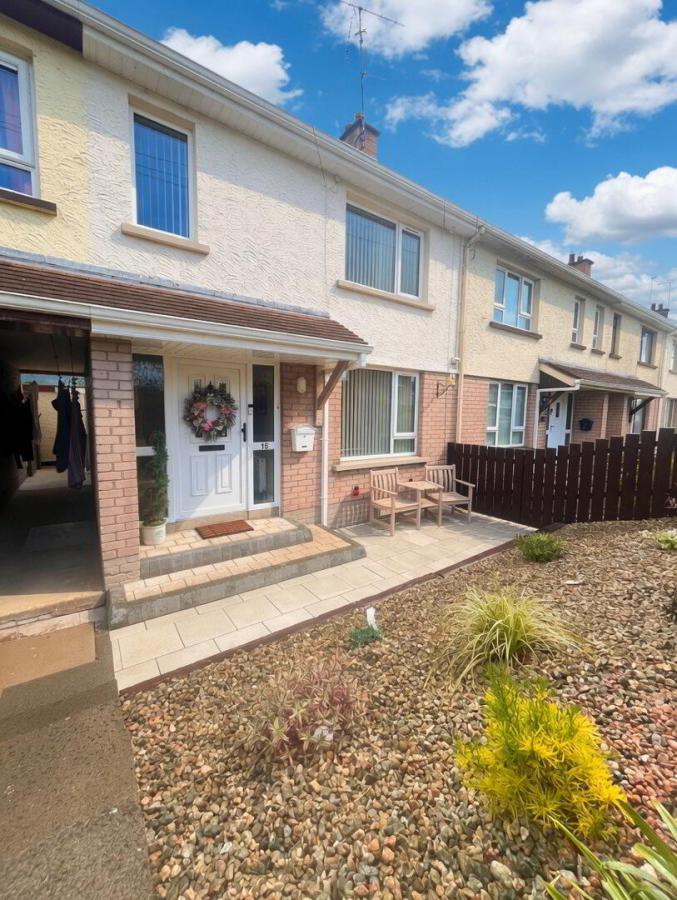 15 Bayview Close