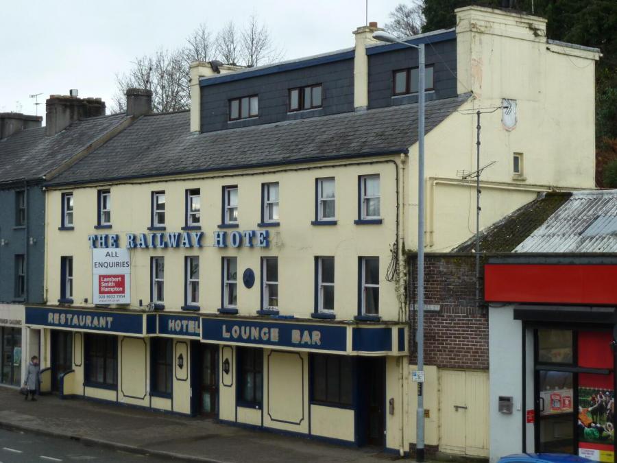 Former Railway Hotel, 32-34 Forthill Street