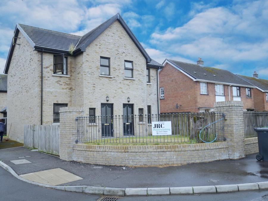 8 Station Court 8 Station Court