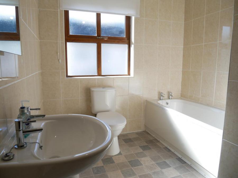 41 Rosscah View
