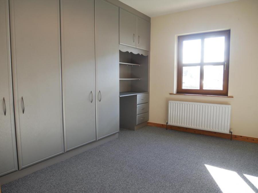 41 Rosscah View