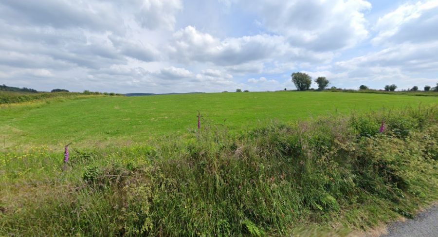 O.P.P Farm House & C. 55 Acres