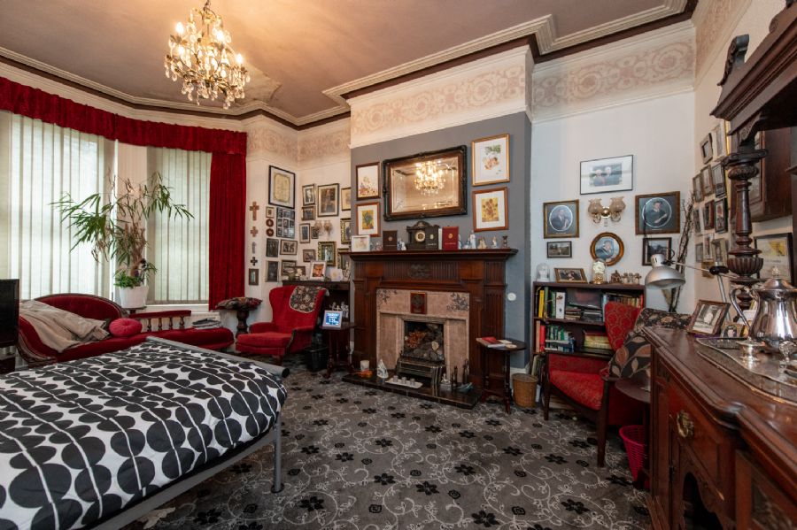 Lynnwood, Chichester Park Central