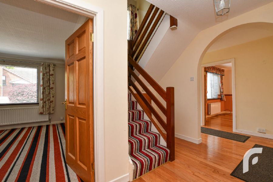 7 Jordanstown Heights