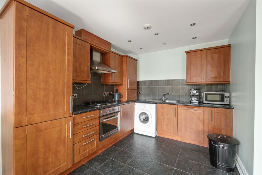 18 Rath Mor, 1A Stewartstown Avenue