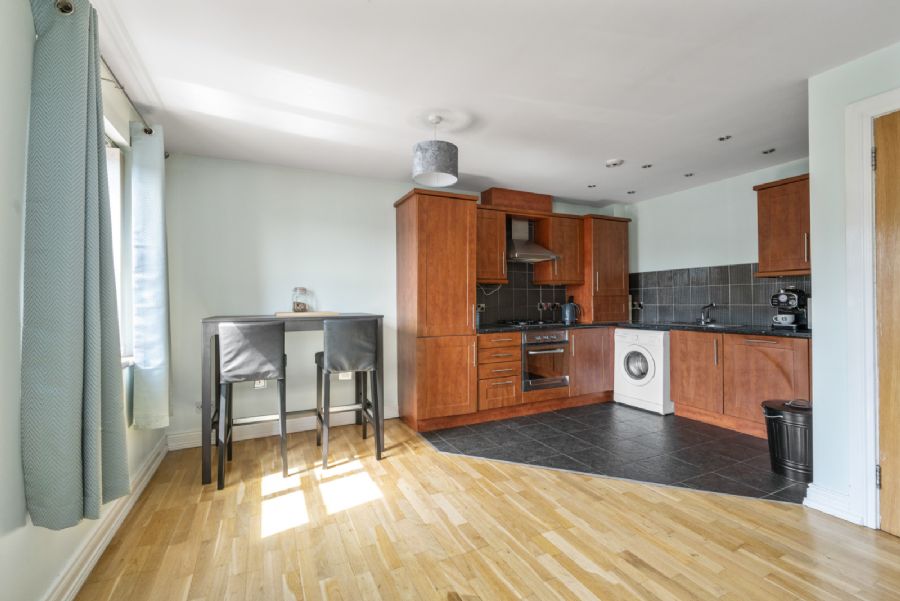 18 Rath Mor, 1A Stewartstown Avenue