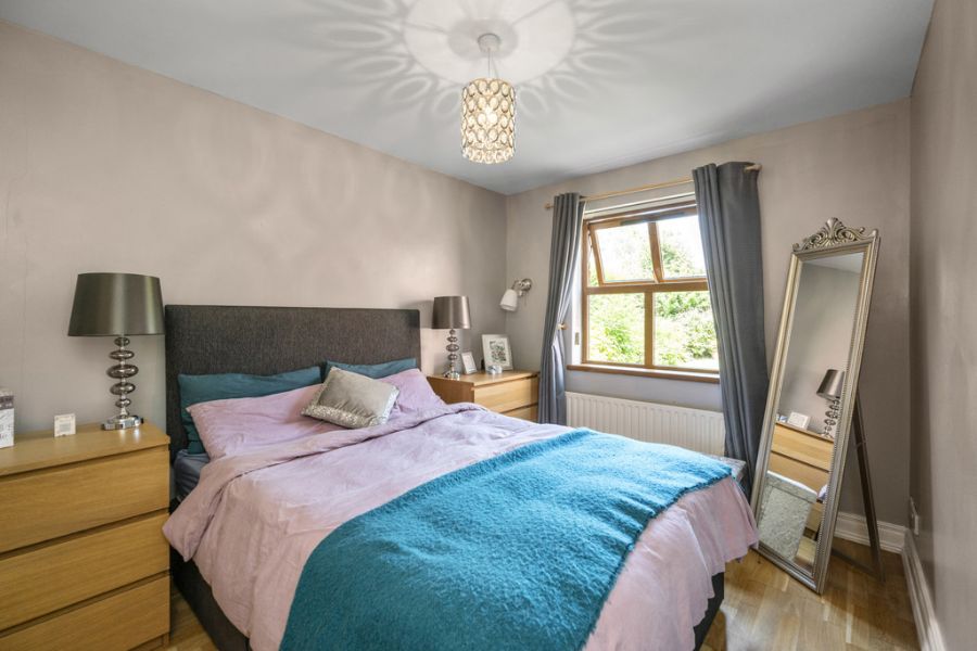 18 Rath Mor, 1A Stewartstown Avenue