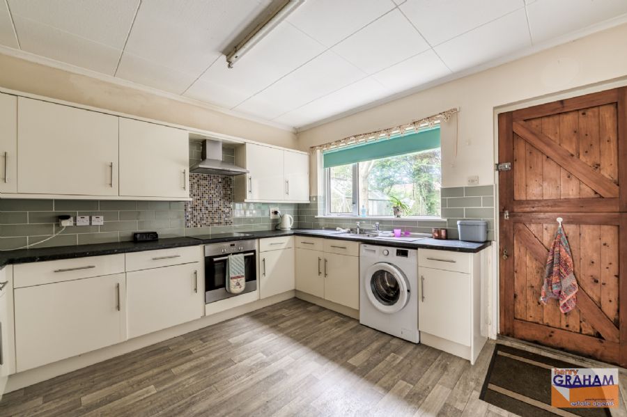 34 Thornleigh Drive