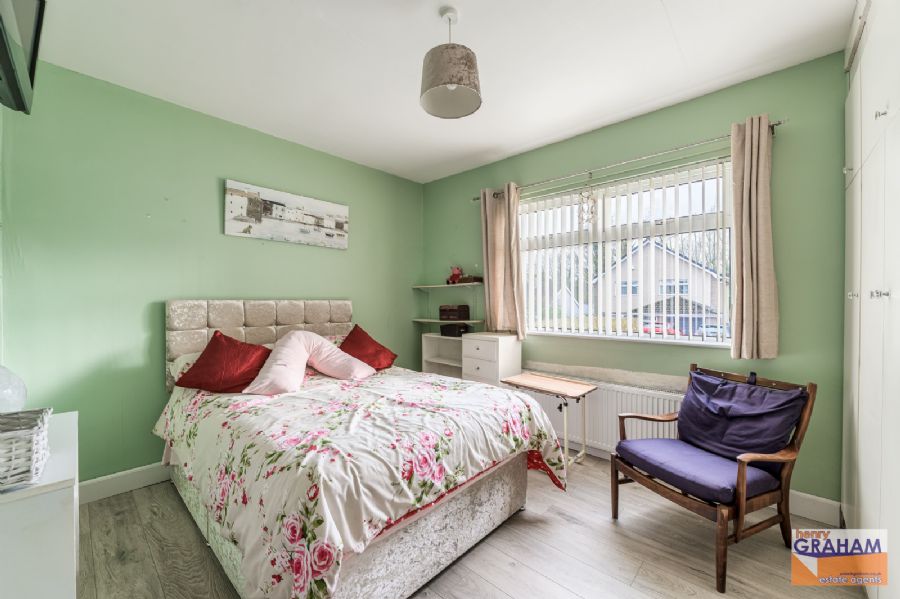 34 Thornleigh Drive