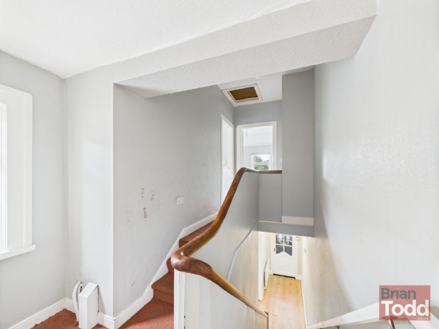 35 Kitcheners Avenue