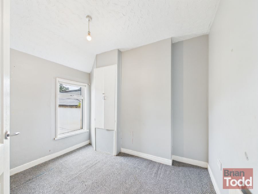 35 Kitcheners Avenue